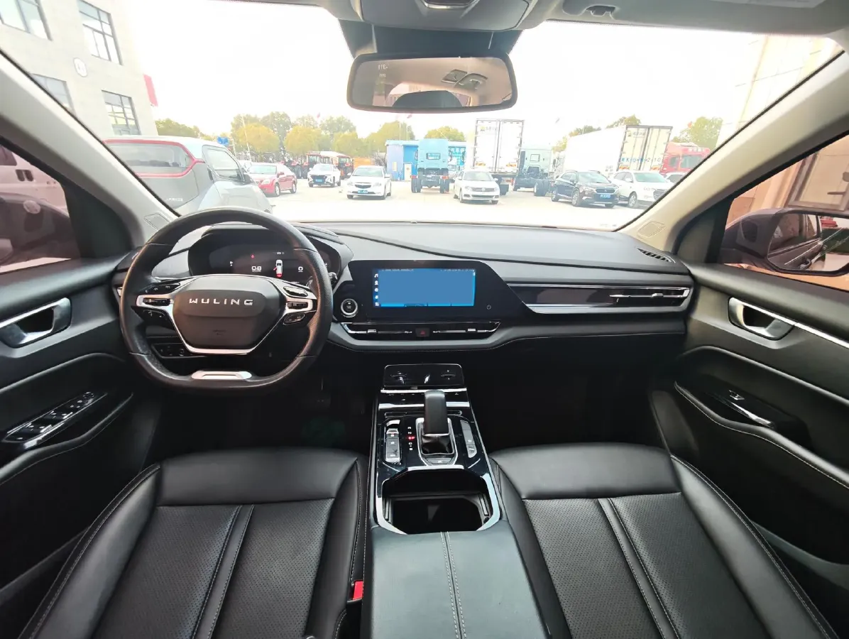 2022 WuLing KaiJie 1.5T 177HP L4 CVT,autocango,china used car exporter,china ev exporter,chinese used car exporter,chinese used ev exporter