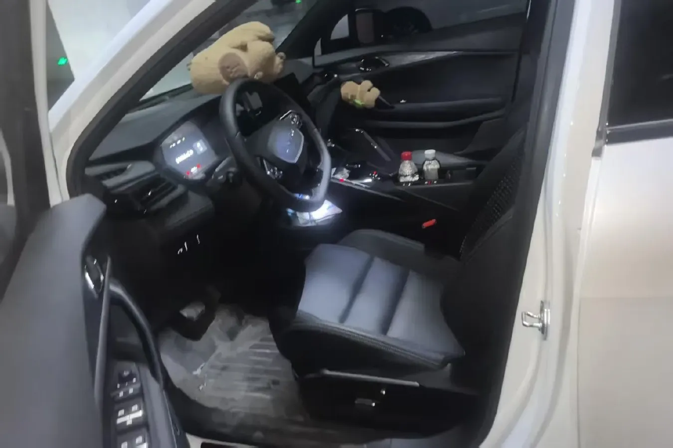 2023 LYNK&CO 06 1.5T 181HP L4 7DCT,autocango,china used car exporter,china ev exporter,chinese used car exporter,chinese used ev exporter