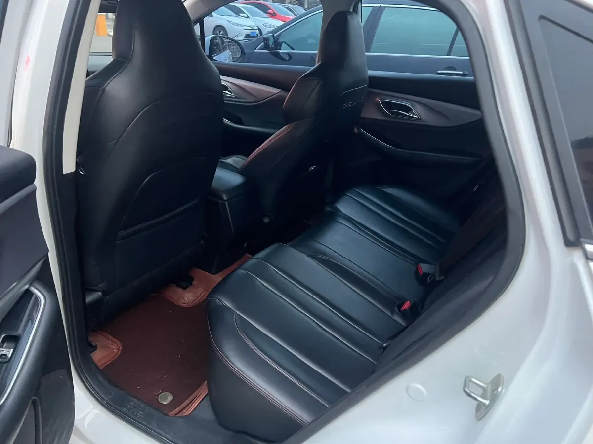 2021 BeiJing Auto U5 Plus 1.5L 113HP L4 5MT,autocango,china used car exporter,china ev exporter,chinese used car exporter,chinese used ev exporter