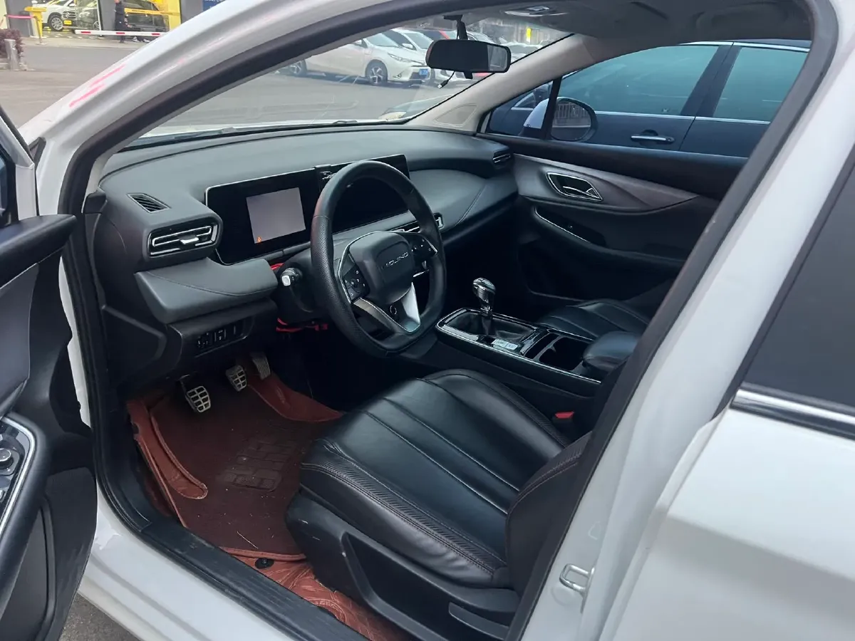 2021 BeiJing Auto U5 Plus 1.5L 113HP L4 5MT,autocango,china used car exporter,china ev exporter,chinese used car exporter,chinese used ev exporter