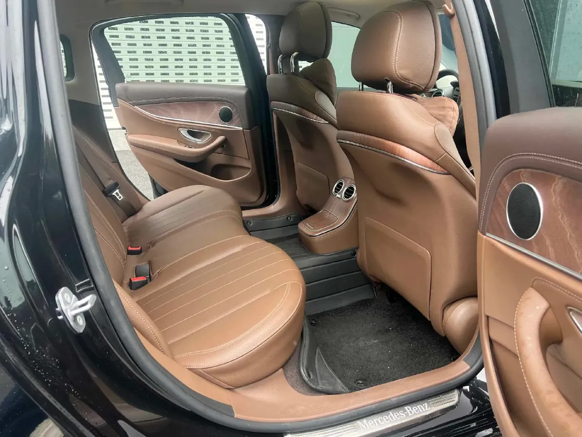 2023 Mercedes-Benz E Class 2.0T 258HP L4 9AT,autocango,china used car exporter,china ev exporter,chinese used car exporter,chinese used ev exporter