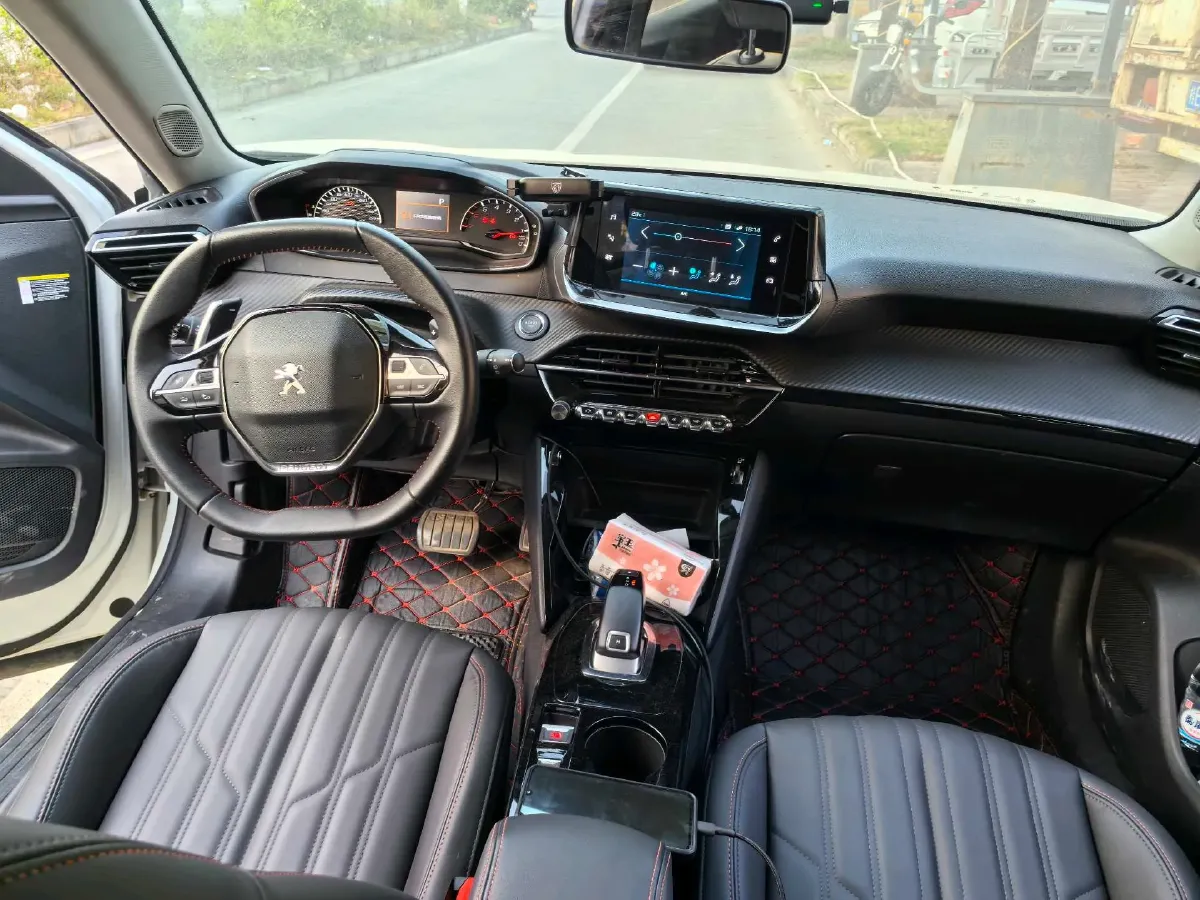 2022 Peugeot 2008 1.2T 136HP L3 6DCT,autocango,china used car exporter,china ev exporter,chinese used car exporter,chinese used ev exporter