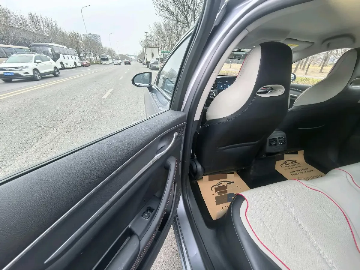 2022 Roewe RX5 MAX 1.5T 181HP L4 6AT,autocango,china used car exporter,china ev exporter,chinese used car exporter,chinese used ev exporter