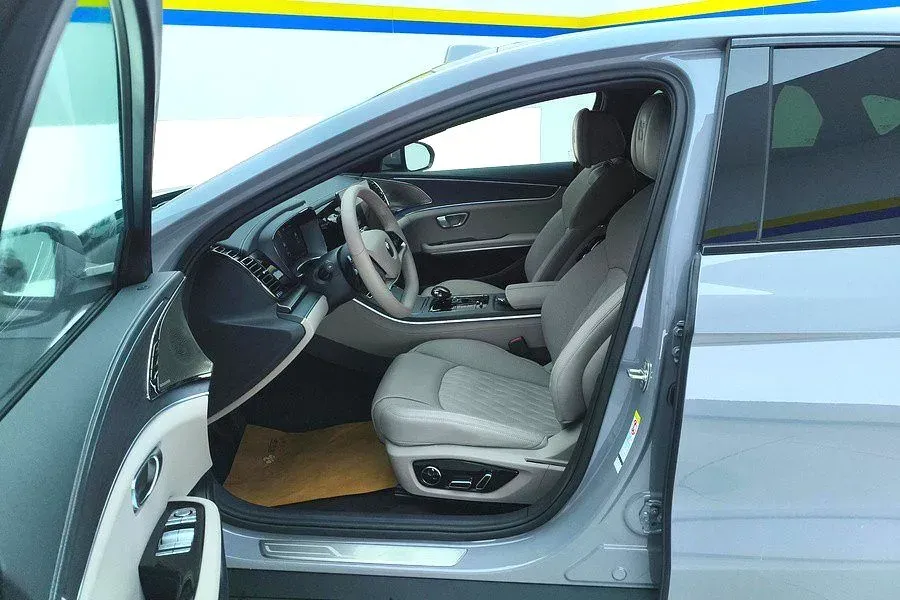 2025 BYD Han 1.5T 156HP L4 E-CVT PHEV,autocango,china used car exporter,china ev exporter,chinese used car exporter,chinese used ev exporter