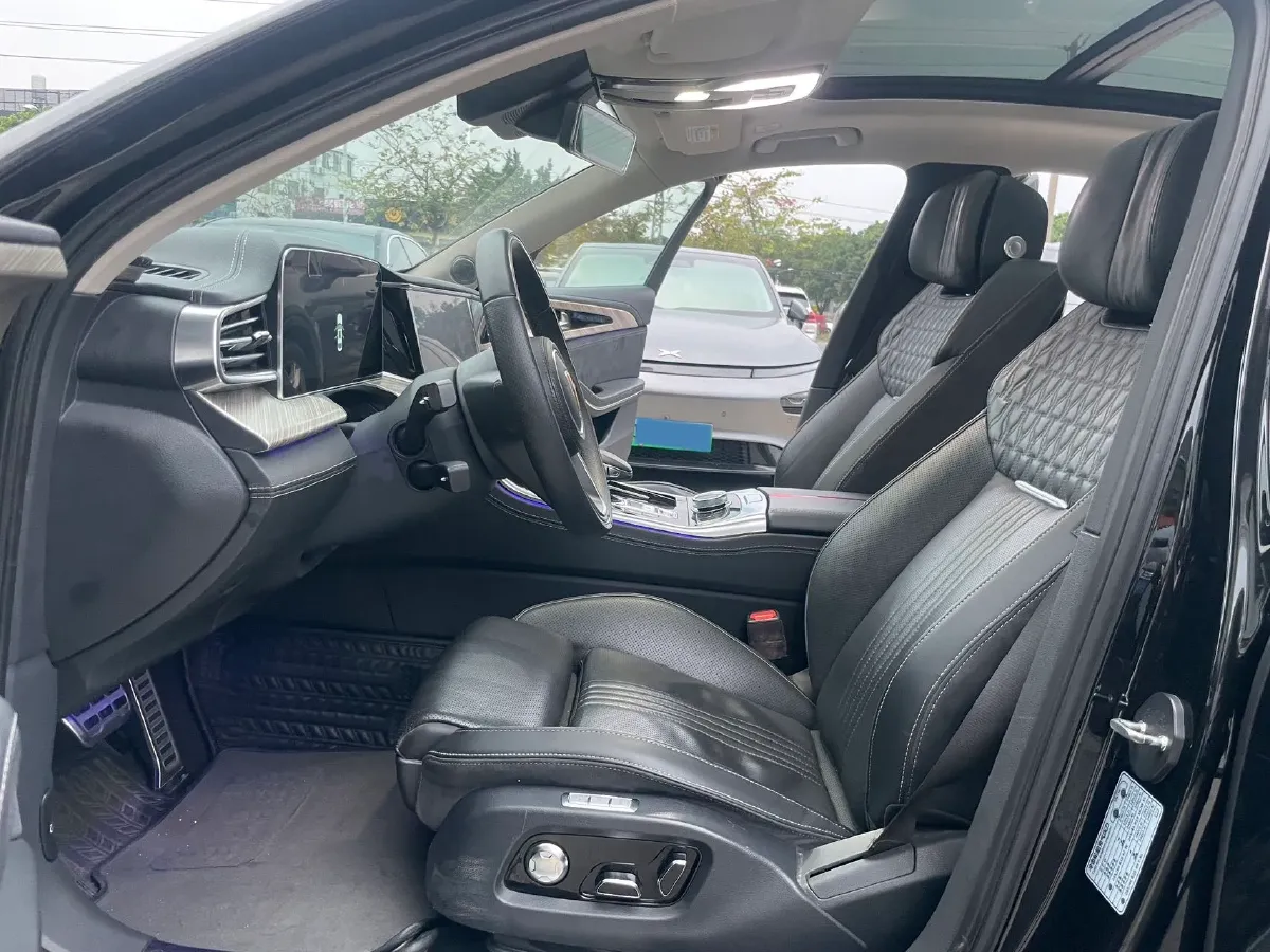 2020 HongQi H9 2.0T 252HP L4 7DCT,autocango,china used car exporter,china ev exporter,chinese used car exporter,chinese used ev exporter