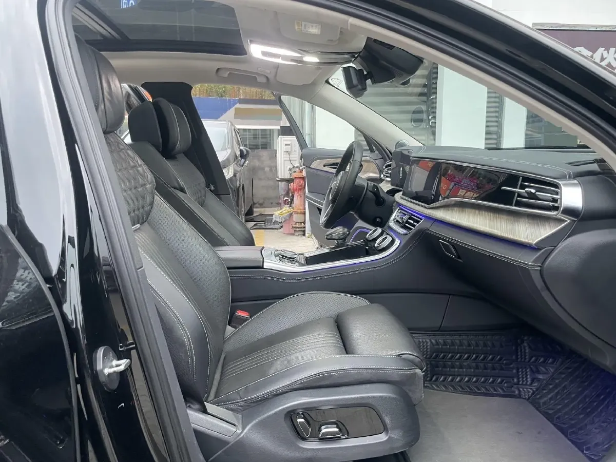 2020 HongQi H9 2.0T 252HP L4 7DCT,autocango,china used car exporter,china ev exporter,chinese used car exporter,chinese used ev exporter