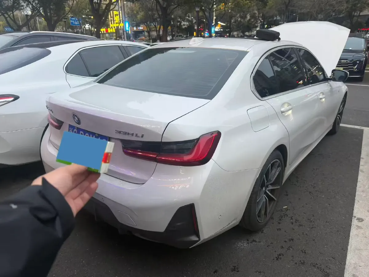 2023 BMW 3 Series 2.0T 156HP L4 8AT,autocango,china used car exporter,china ev exporter,chinese used car exporter,chinese used ev exporter