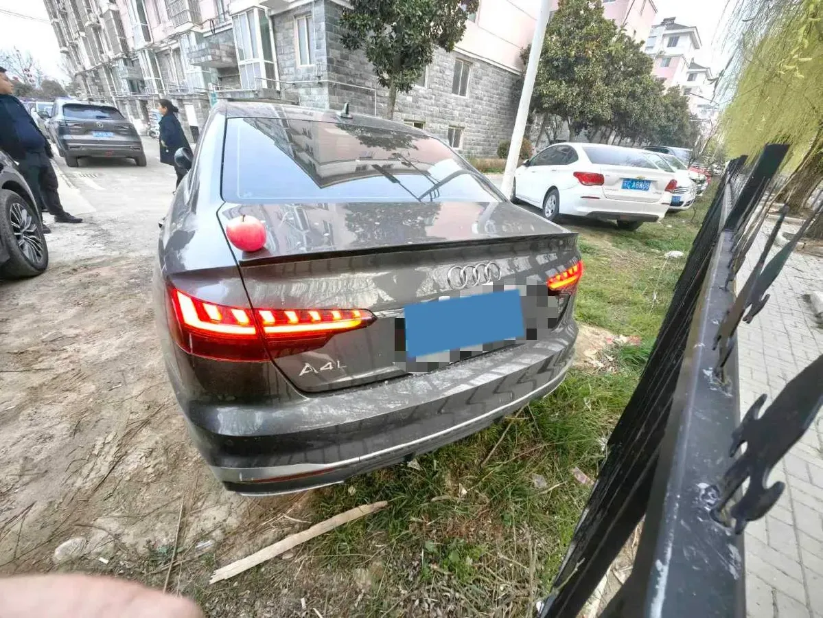 2022 Audi A4L 2.0T 190HP L4 7DCT,autocango,china used car exporter,china ev exporter,chinese used car exporter,chinese used ev exporter