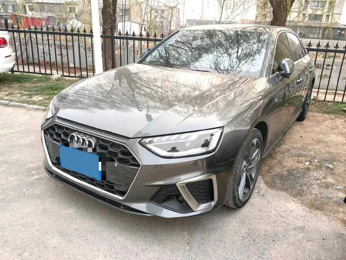 2022 Audi A4L 2.0T 190HP L4 7DCT,autocango,china used car exporter,china ev exporter,chinese used car exporter,chinese used ev exporter