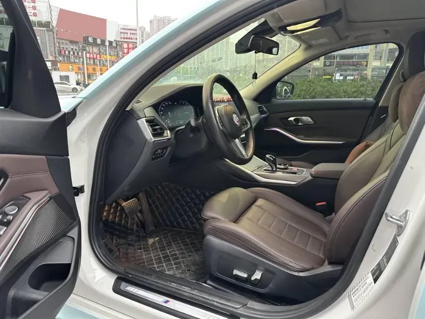 2021 BMW 3 Series 2.0T 184HP L4 8AT,autocango,china used car exporter,china ev exporter,chinese used car exporter,chinese used ev exporter