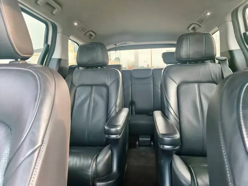 2021 GAC Trumpchi M8 2.0T 252HP L4 8AT,autocango,china used car exporter,china ev exporter,chinese used car exporter,chinese used ev exporter