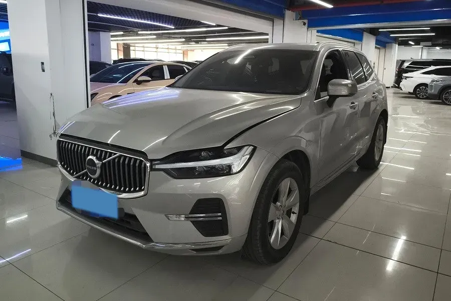 2022 Volvo XC60 2.0T 250HP L4 8AT,autocango,china used car exporter,china ev exporter,chinese used car exporter,chinese used ev exporter