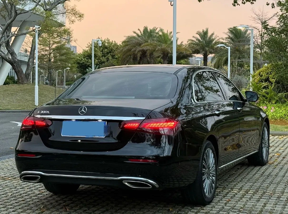 2021 Mercedes-Benz E Class 2.0T 258HP L4 9AT,autocango,china used car exporter,china ev exporter,chinese used car exporter,chinese used ev exporter