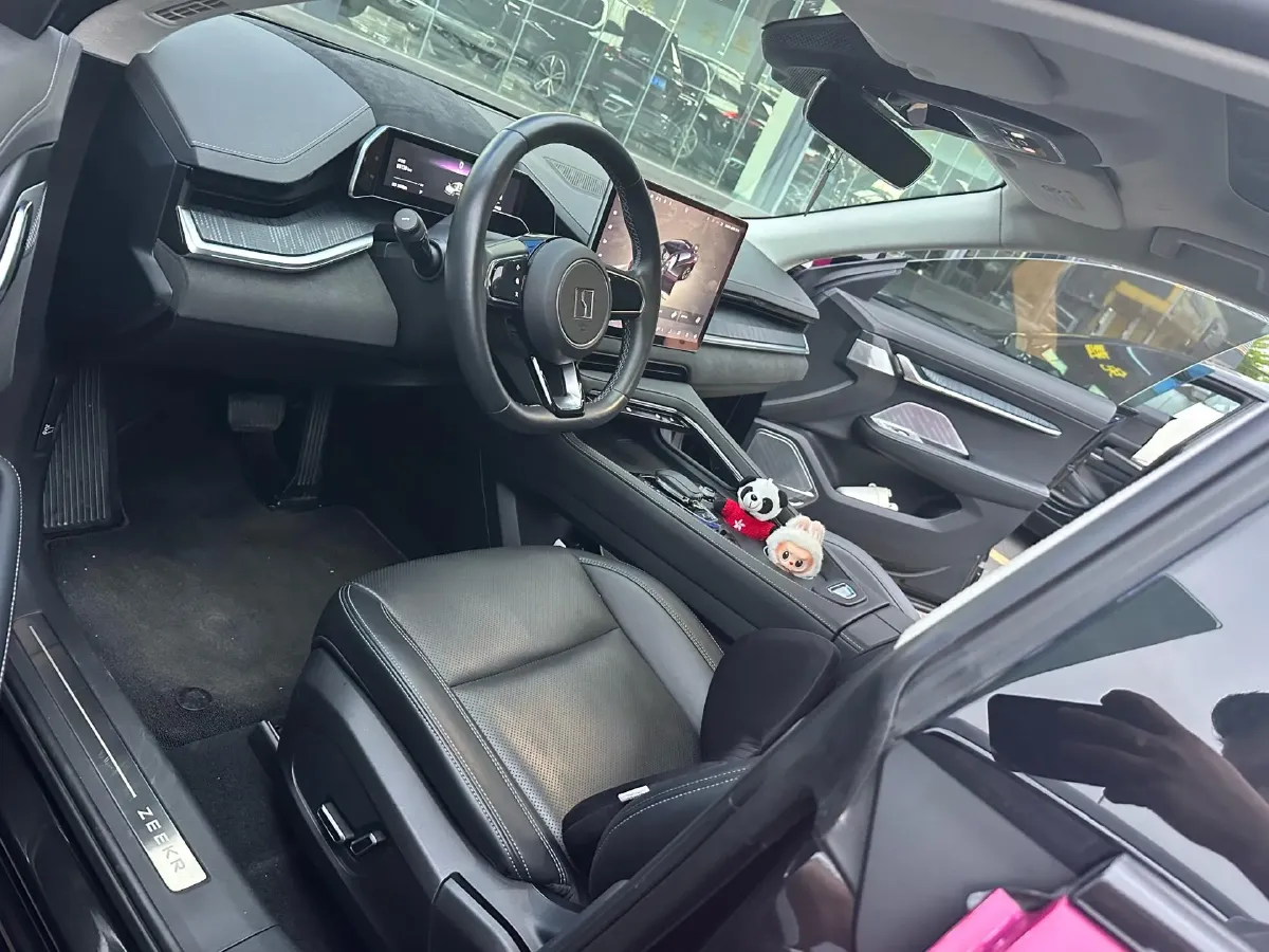 2022 Zeekr 001 BEV 86KWH,autocango,china used car exporter,china ev exporter,chinese used car exporter,chinese used ev exporter