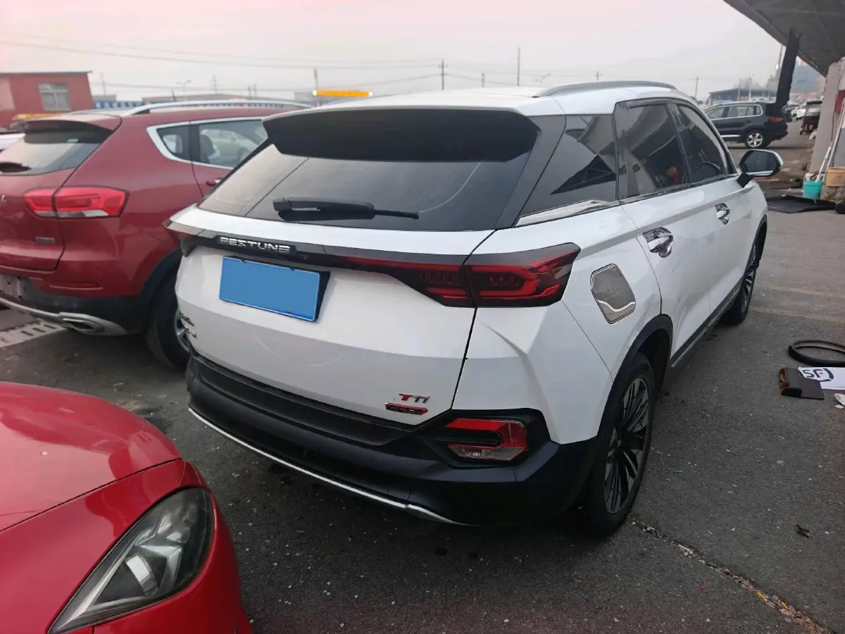 2021 Bestune T77 1.5T 169HP L4 7DCT,autocango,china used car exporter,china ev exporter,chinese used car exporter,chinese used ev exporter