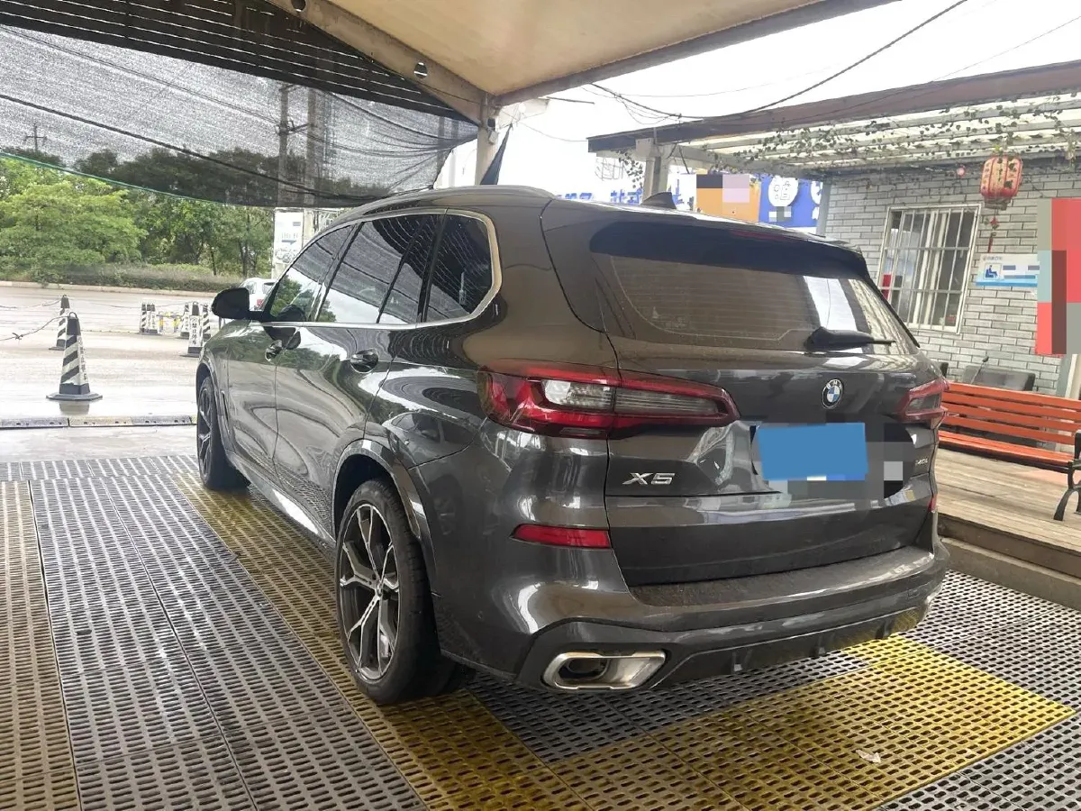 2022 BMW X5 3.0T 333HP L6 8AT,autocango,china used car exporter,china ev exporter,chinese used car exporter,chinese used ev exporter