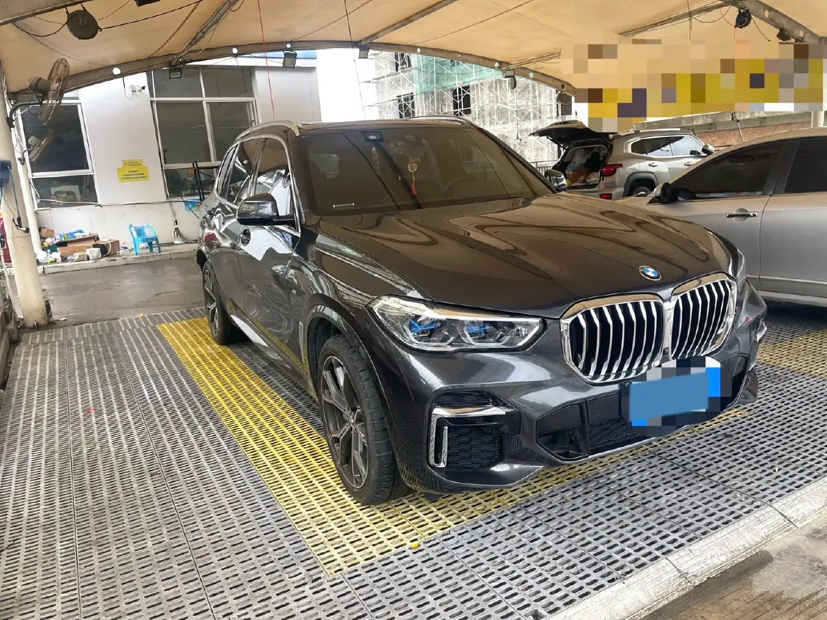 2022 BMW X5 3.0T 333HP L6 8AT,autocango,china used car exporter,china ev exporter,chinese used car exporter,chinese used ev exporter