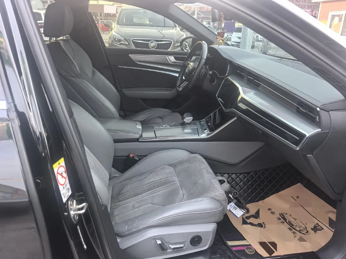 2023 Audi A6L 2.0T 245HP L4 7DCT,autocango,china used car exporter,china ev exporter,chinese used car exporter,chinese used ev exporter