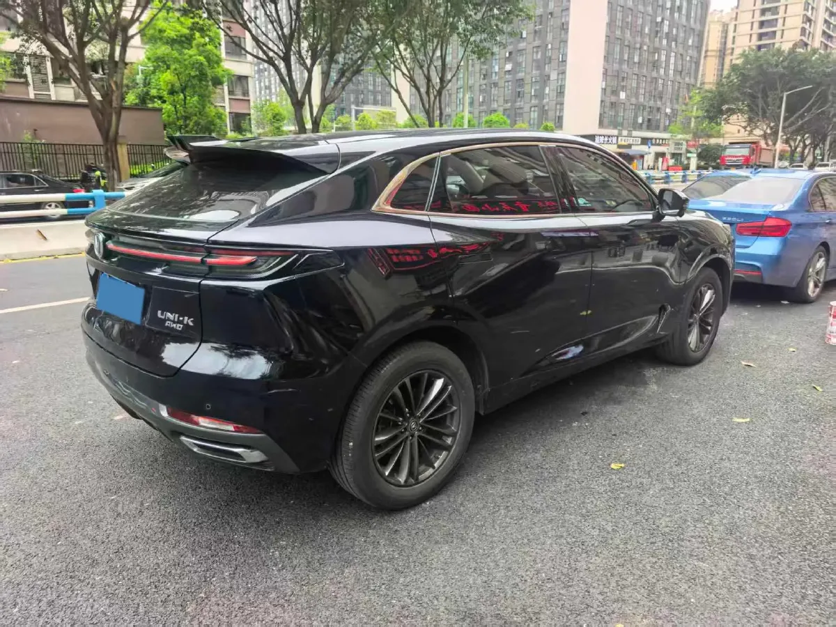 2021 ChangAn UNI-K 2.0T 233HP L4 8AT,autocango,china used car exporter,china ev exporter,chinese used car exporter,chinese used ev exporter