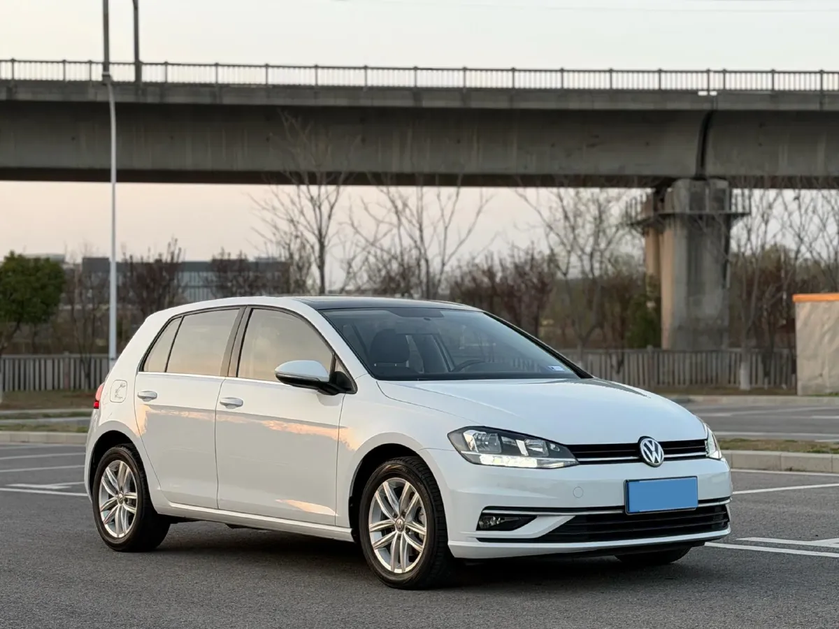 2018 Volkswagen Golf 1.6L 110HP L4 6AT,autocango,china used car exporter,china ev exporter,chinese used car exporter,chinese used ev exporter