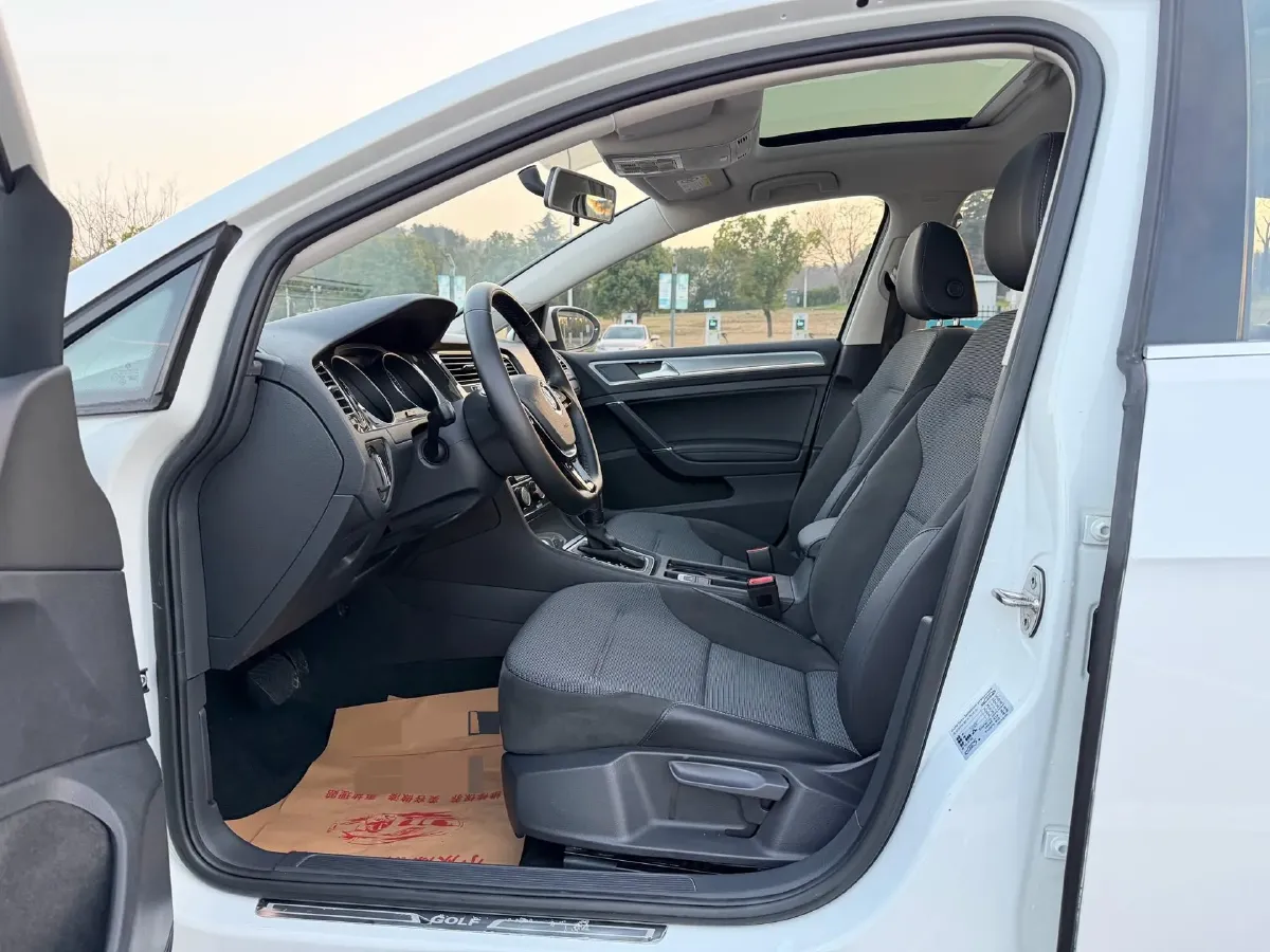 2018 Volkswagen Golf 1.6L 110HP L4 6AT,autocango,china used car exporter,china ev exporter,chinese used car exporter,chinese used ev exporter