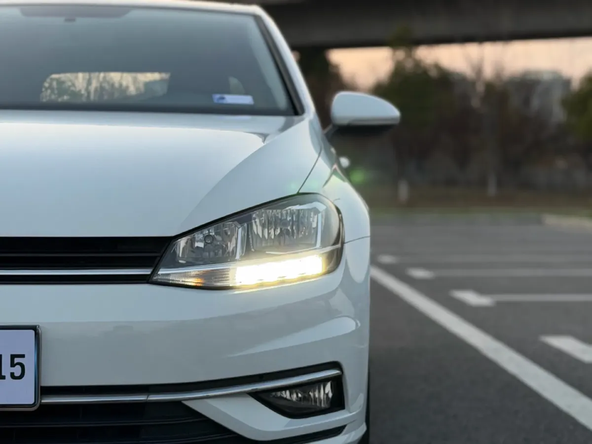 2018 Volkswagen Golf 1.6L 110HP L4 6AT,autocango,china used car exporter,china ev exporter,chinese used car exporter,chinese used ev exporter