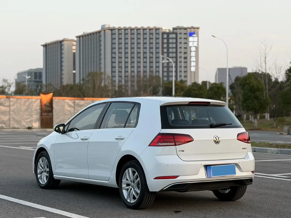 2018 Volkswagen Golf 1.6L 110HP L4 6AT,autocango,china used car exporter,china ev exporter,chinese used car exporter,chinese used ev exporter