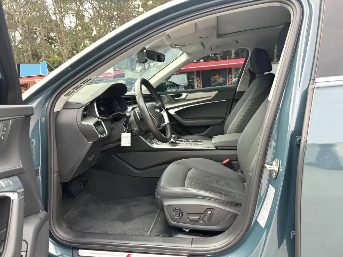2021 Audi A6 2.0T 190HP L4 7DCT,autocango,china used car exporter,china ev exporter,chinese used car exporter,chinese used ev exporter