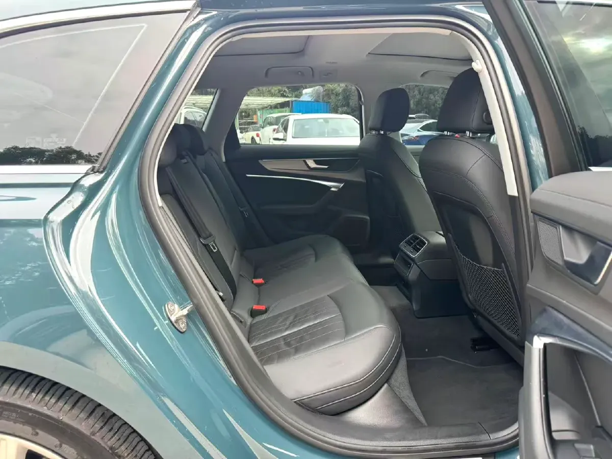 2021 Audi A6 2.0T 190HP L4 7DCT,autocango,china used car exporter,china ev exporter,chinese used car exporter,chinese used ev exporter