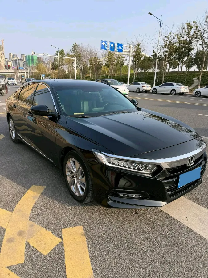 2021 Honda Accord 1.5T 194HP L4 CVT,autocango,china used car exporter,china ev exporter,chinese used car exporter,chinese used ev exporter