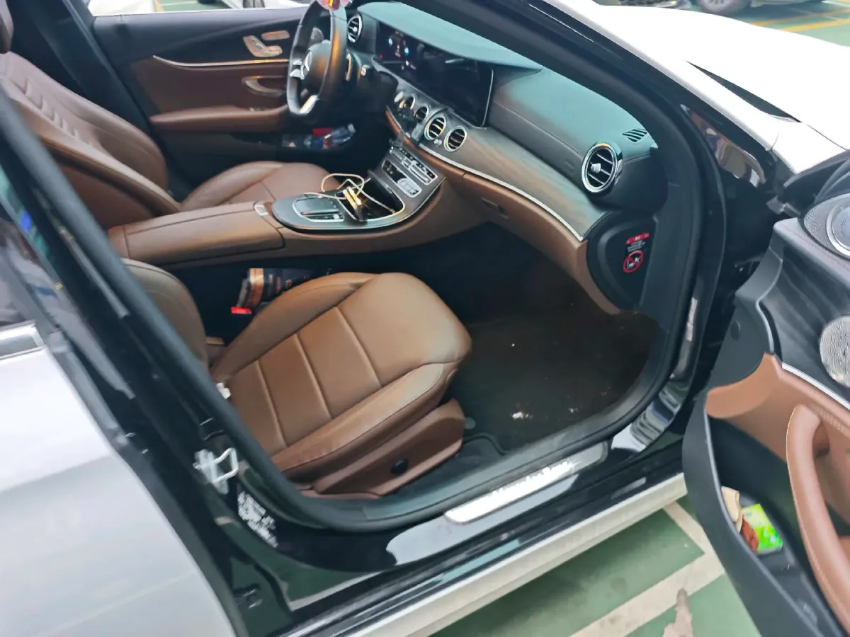 2022 Mercedes-Benz E Class 2.0T 211HP L4 9AT PHEV 25.4KWH,autocango,china used car exporter,china ev exporter,chinese used car exporter,chinese used ev exporter