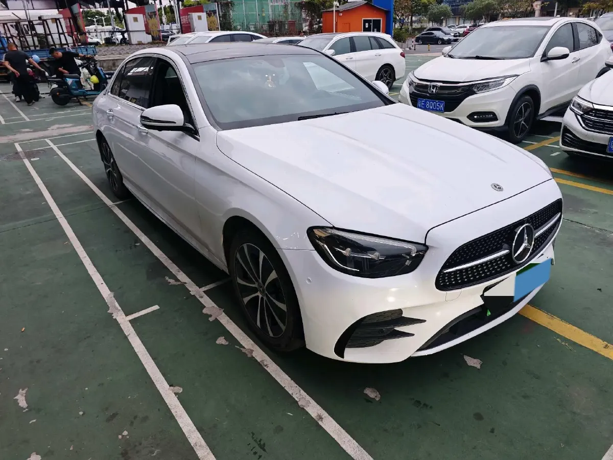 2022 Mercedes-Benz E Class 2.0T 211HP L4 9AT PHEV 25.4KWH,autocango,china used car exporter,china ev exporter,chinese used car exporter,chinese used ev exporter
