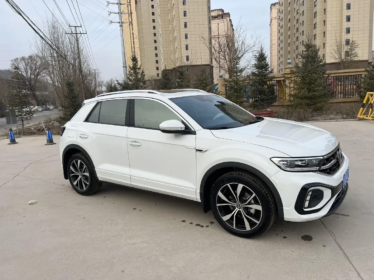 2024 Volkswagen T-Roc 1.5T 160HP L4 7DCT,autocango,china used car exporter,china ev exporter,chinese used car exporter,chinese used ev exporter
