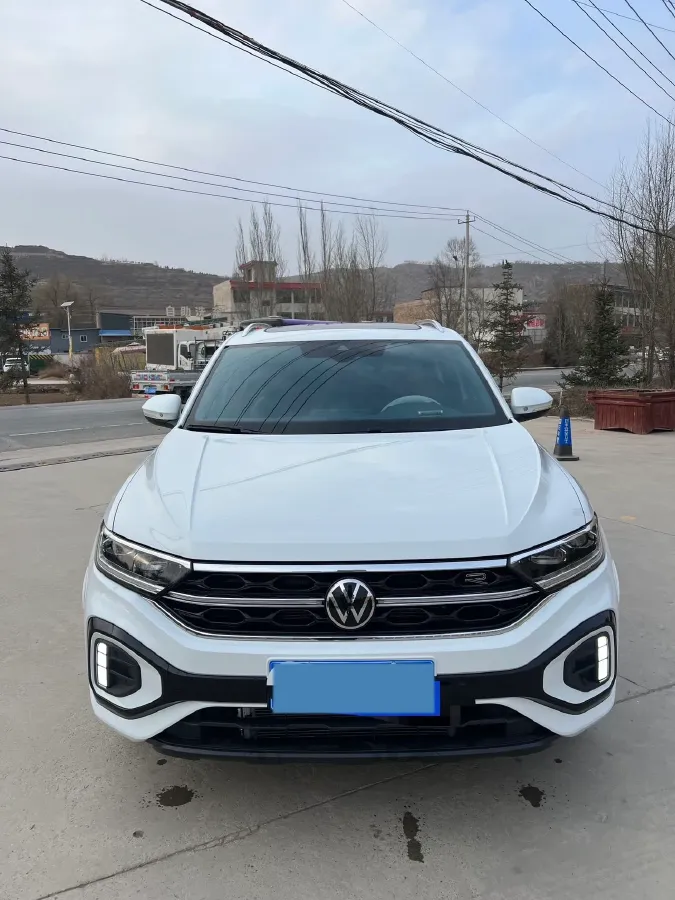 2024 Volkswagen T-Roc 1.5T 160HP L4 7DCT,autocango,china used car exporter,china ev exporter,chinese used car exporter,chinese used ev exporter