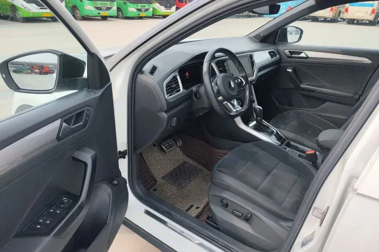 2022 Volkswagen T-Roc 1.4T 150HP L4 7DCT,autocango,china used car exporter,china ev exporter,chinese used car exporter,chinese used ev exporter