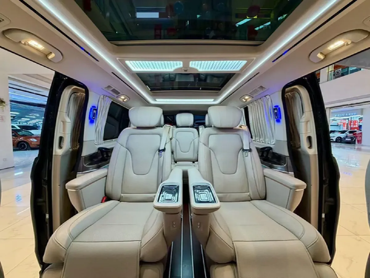 2021 Mercedes-Benz V Class 2.0T 211HP L4 9AT,autocango,china used car exporter,china ev exporter,chinese used car exporter,chinese used ev exporter