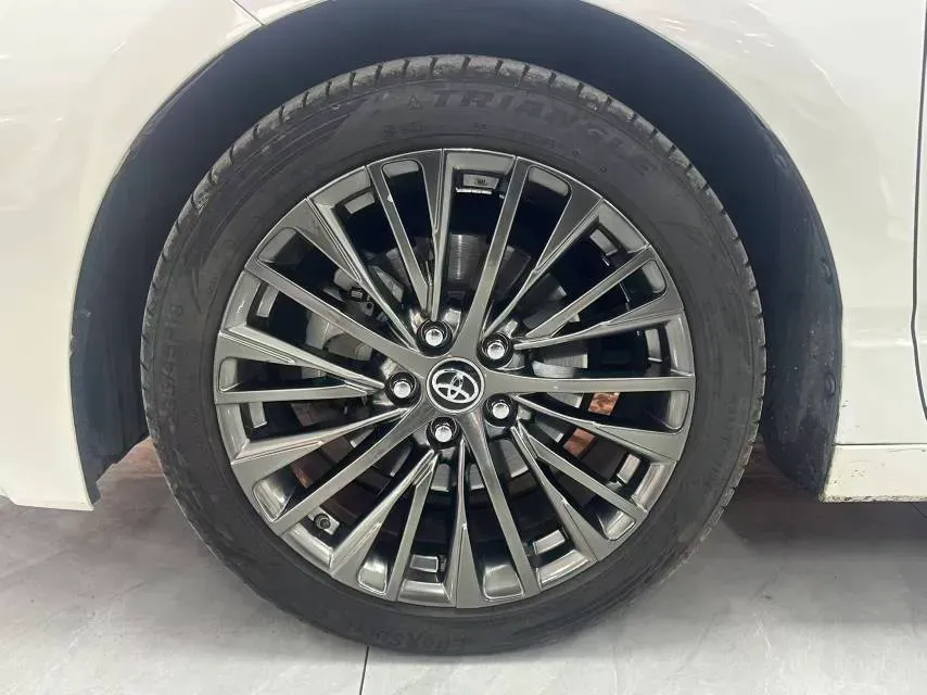 2019 Toyota Avalon 2.5L 209HP L4 8AT,autocango,china used car exporter,china ev exporter,chinese used car exporter,chinese used ev exporter