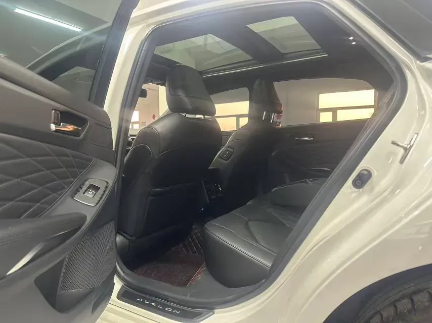 2019 Toyota Avalon 2.5L 209HP L4 8AT,autocango,china used car exporter,china ev exporter,chinese used car exporter,chinese used ev exporter