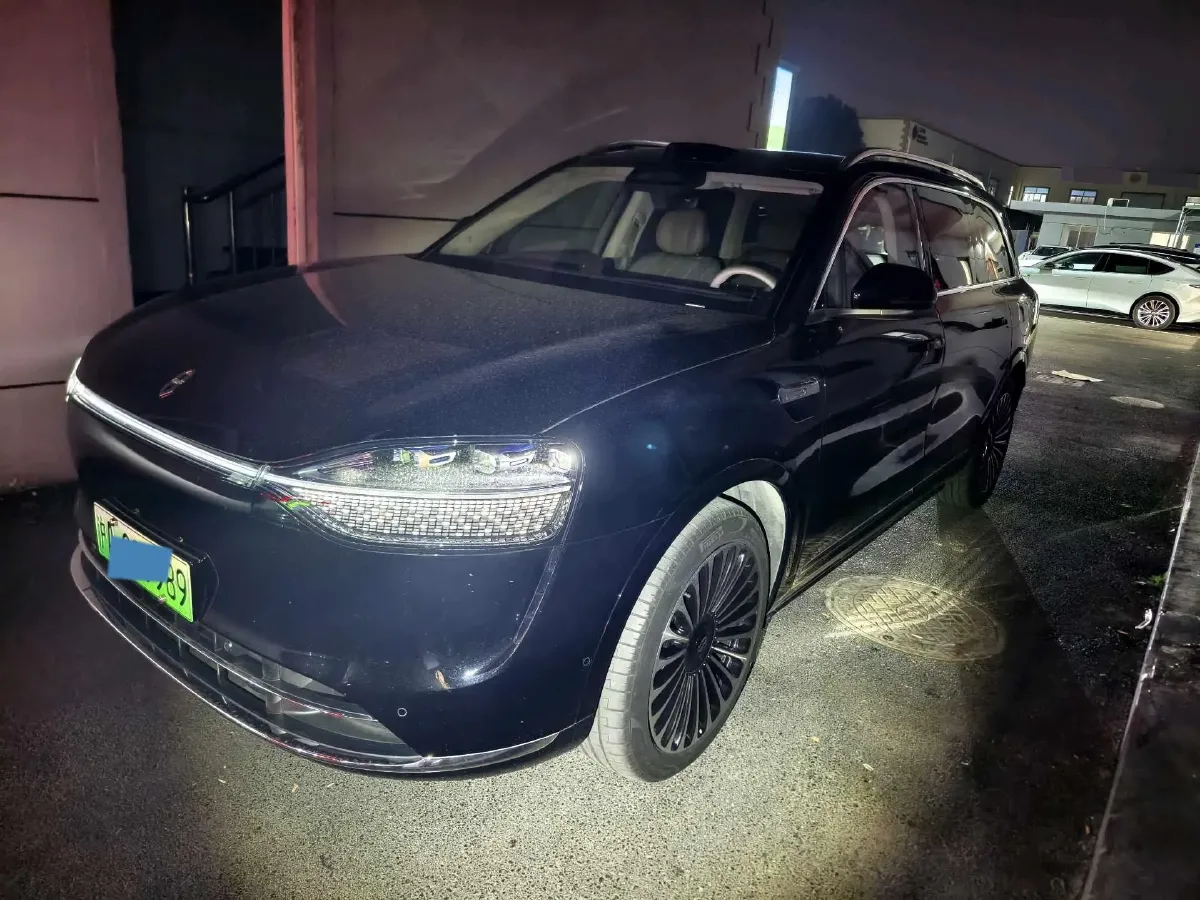 2025 AITO AITO M9 REEV 160HP REEV 52KWH,autocango,china used car exporter,china ev exporter,chinese used car exporter,chinese used ev exporter