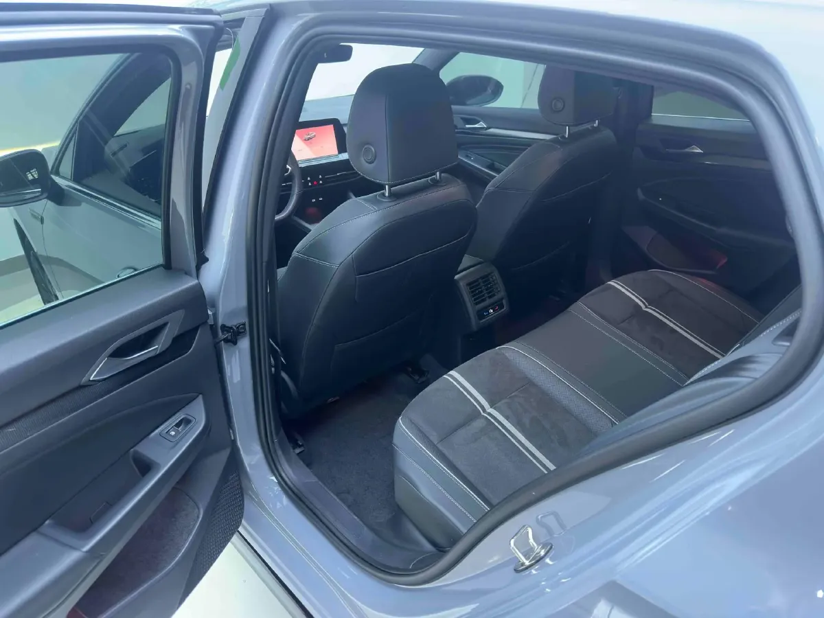 2023 Volkswagen Golf 1.4T 150HP L4 7DCT,autocango,china used car exporter,china ev exporter,chinese used car exporter,chinese used ev exporter