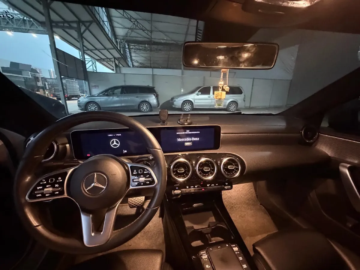 2020 Mercedes-Benz A Class 1.3T 136HP L4 7DCT,autocango,china used car exporter,china ev exporter,chinese used car exporter,chinese used ev exporter