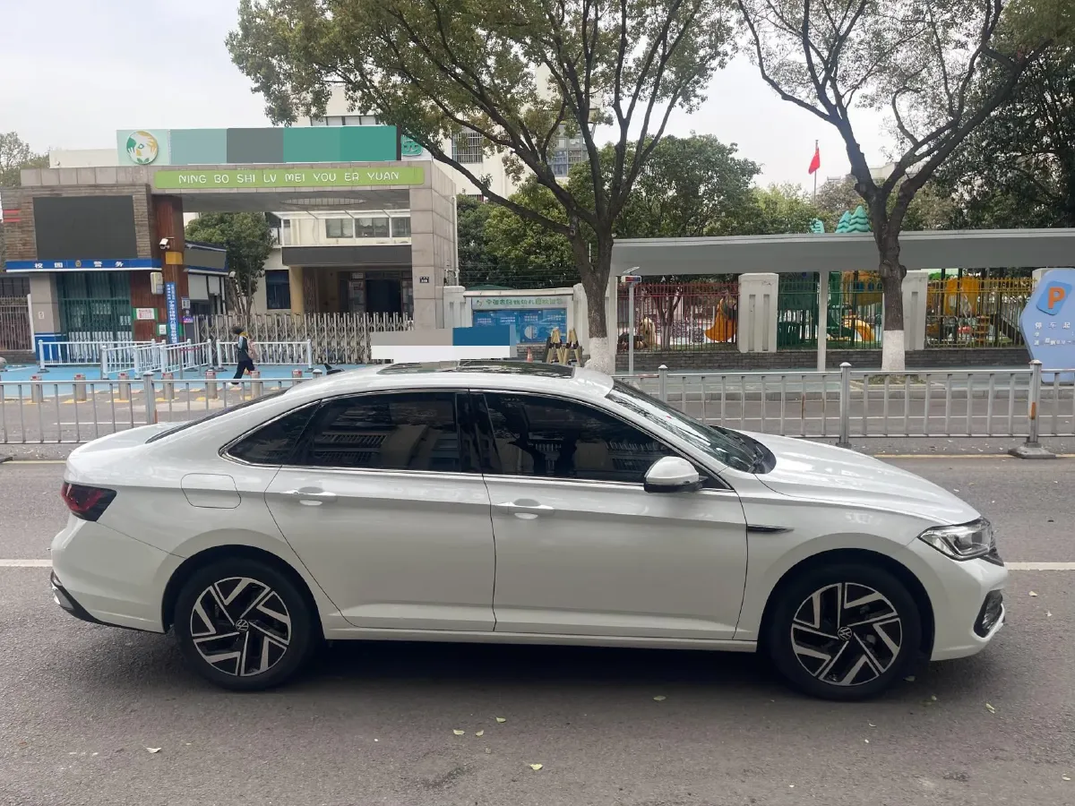2024 Volkswagen Sagitar 1.5T 160HP L4 7DCT,autocango,china used car exporter,china ev exporter,chinese used car exporter,chinese used ev exporter