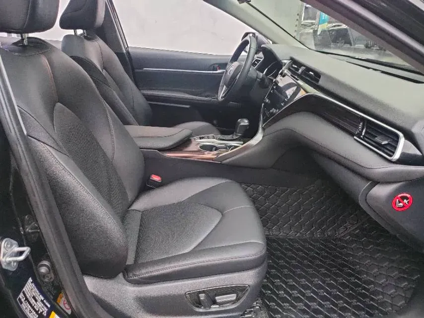 2019 Toyota Camry 2.5L 209HP L4 8AT,autocango,china used car exporter,china ev exporter,chinese used car exporter,chinese used ev exporter