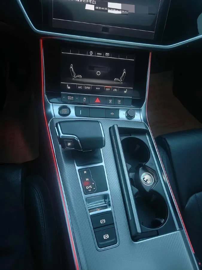 2021 Audi A6L 2.0T 224HP L4 7DCT,autocango,china used car exporter,china ev exporter,chinese used car exporter,chinese used ev exporter