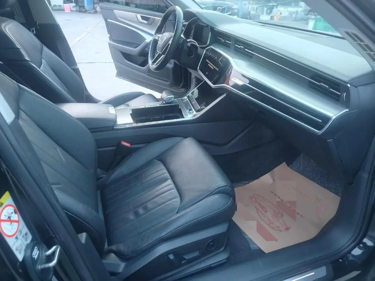 2021 Audi A6L 2.0T 224HP L4 7DCT,autocango,china used car exporter,china ev exporter,chinese used car exporter,chinese used ev exporter