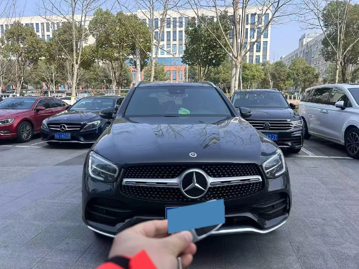 2022 Mercedes-Benz GLC Class 2.0T 258HP L4 9AT,autocango,china used car exporter,china ev exporter,chinese used car exporter,chinese used ev exporter