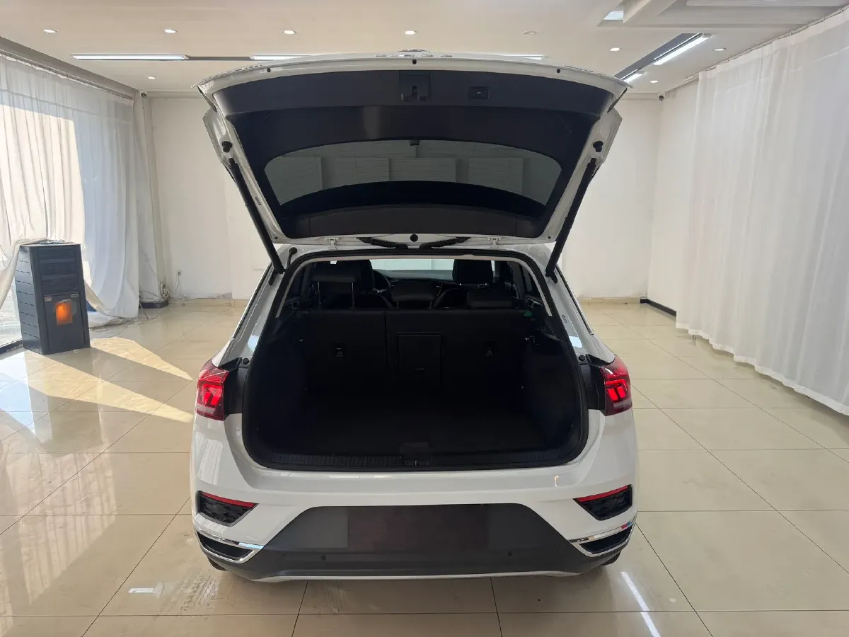 2022 Volkswagen T-Roc 1.4T 150HP L4 7DCT,autocango,china used car exporter,china ev exporter,chinese used car exporter,chinese used ev exporter