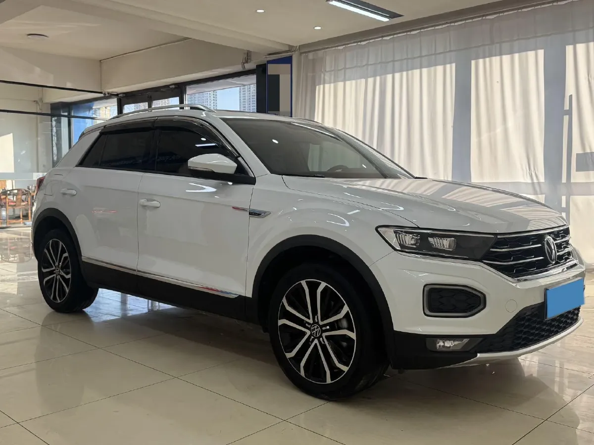 2022 Volkswagen T-Roc 1.4T 150HP L4 7DCT,autocango,china used car exporter,china ev exporter,chinese used car exporter,chinese used ev exporter