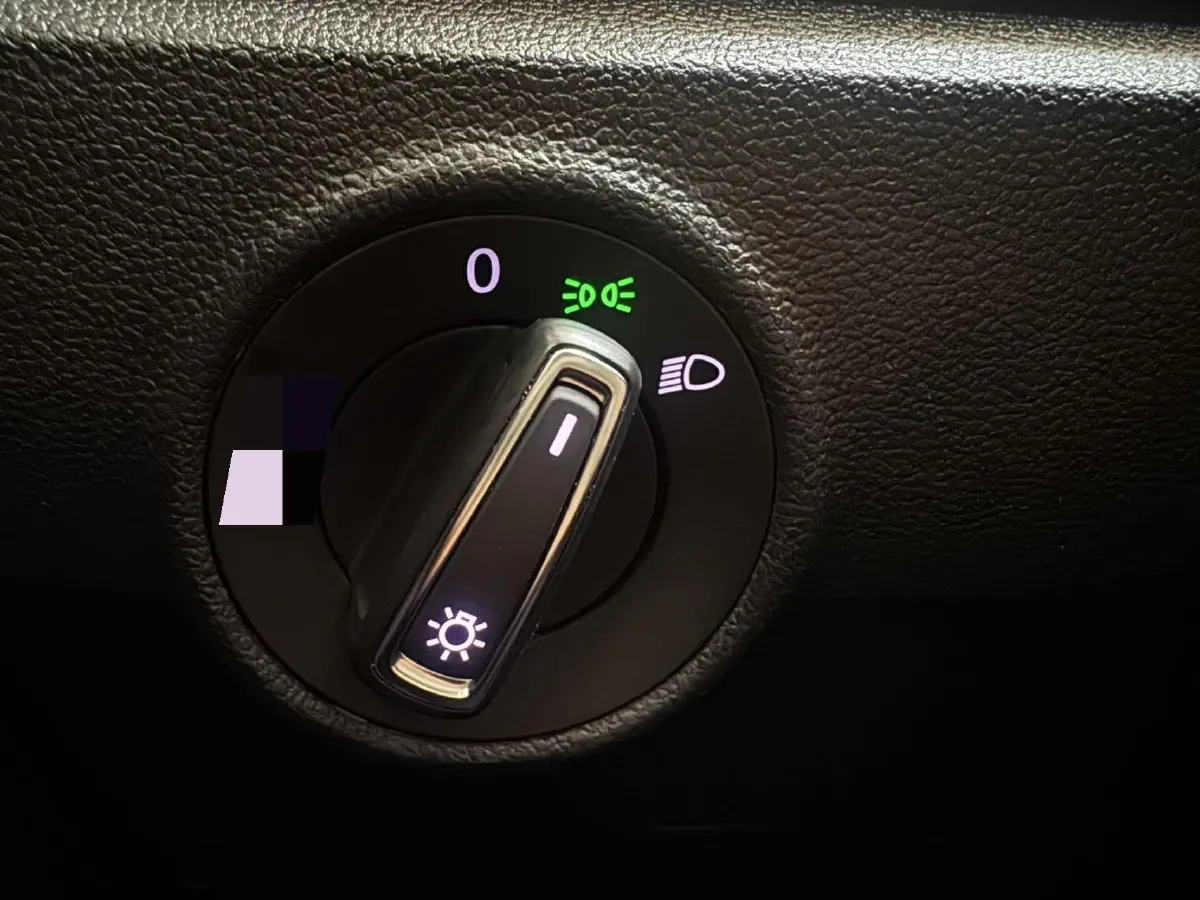 2022 Volkswagen T-Roc 1.4T 150HP L4 7DCT,autocango,china used car exporter,china ev exporter,chinese used car exporter,chinese used ev exporter