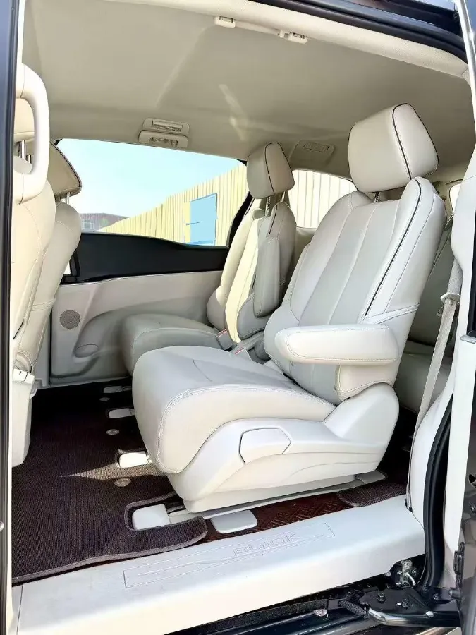 2022 Buick GL8 2.0T 237HP L4 9AT,autocango,china used car exporter,china ev exporter,chinese used car exporter,chinese used ev exporter